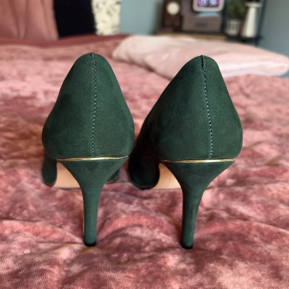 ANDREW MARC Emerald Green stiletto heels SZ5.5